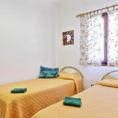 Golfo Stella App. Nr. 2 Quadrilocale Апартаменты Каполивери